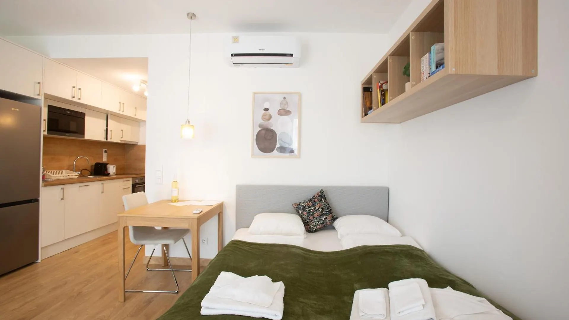 Apartment Corvin Cozy In The City Center Budapest